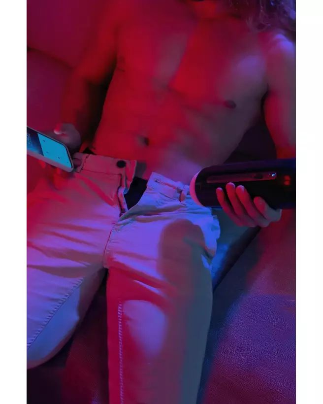 Image SVAKOM HANNES NEO NOIR, masturbateur de haute technologie pour homme-4
