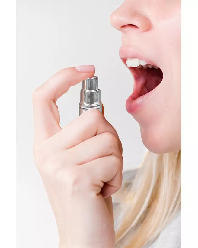 Image du Spray Sexe Oral Menthe Fraiche de SECRET PLAY - BRAZILIAN pour stimuler le plaisir féminin-3