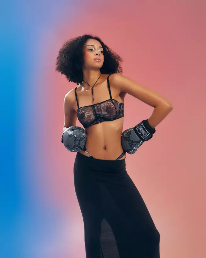 Image du soutien-gorge Corrosis d'Obsessive, lingerie transparente et élégante-12