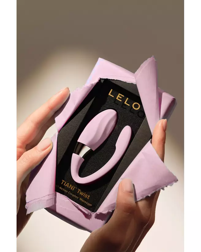 Image du LELO Tiani Twist Rose, sextoy élégant pour couples-8