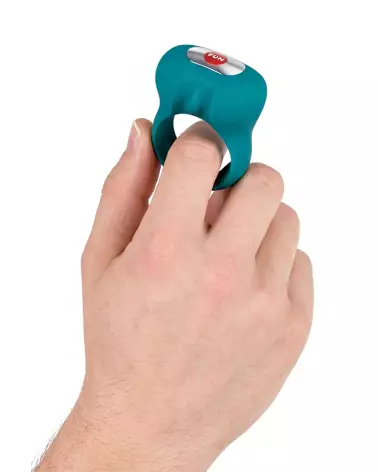 Image du cockring FUN FACTORY STEADY VERT, conçu pour améliorer performance et endurance-2