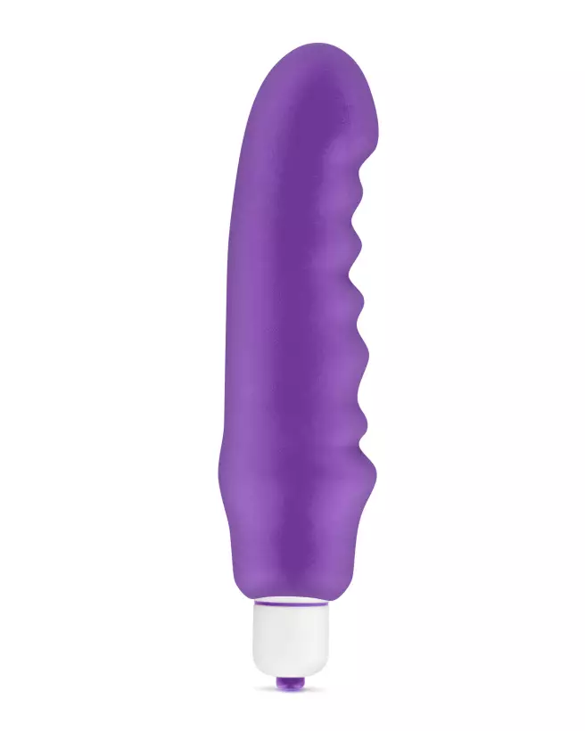 Image du vibromasseur My First Chubbie Purple, idéal pour débutants, design élégant et discret-1