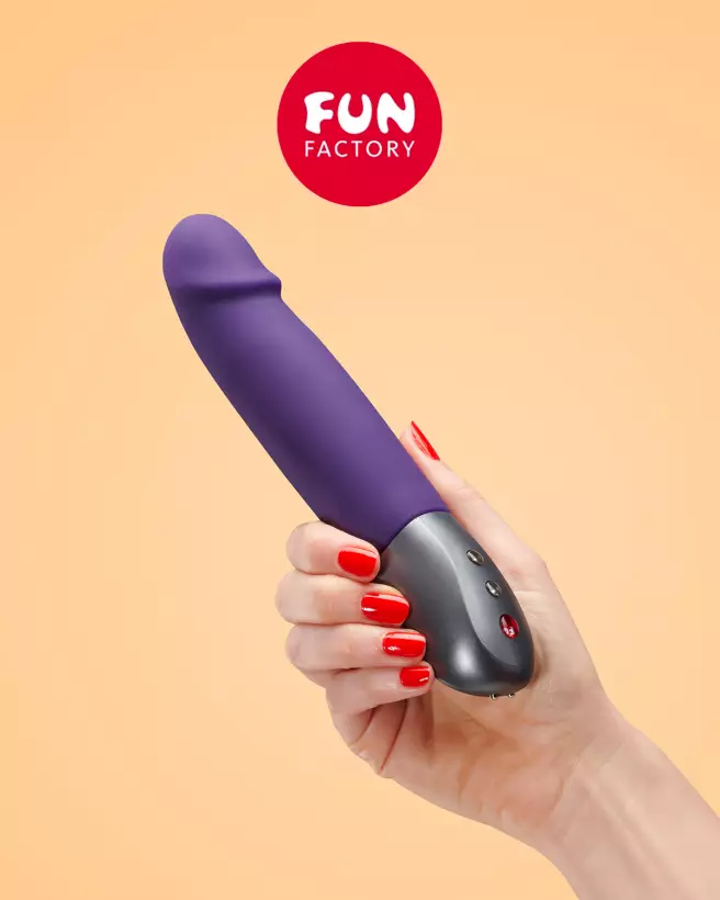 Image du vibromasseur Stronic Real de Fun Factory, design réaliste et technologie avancée-3