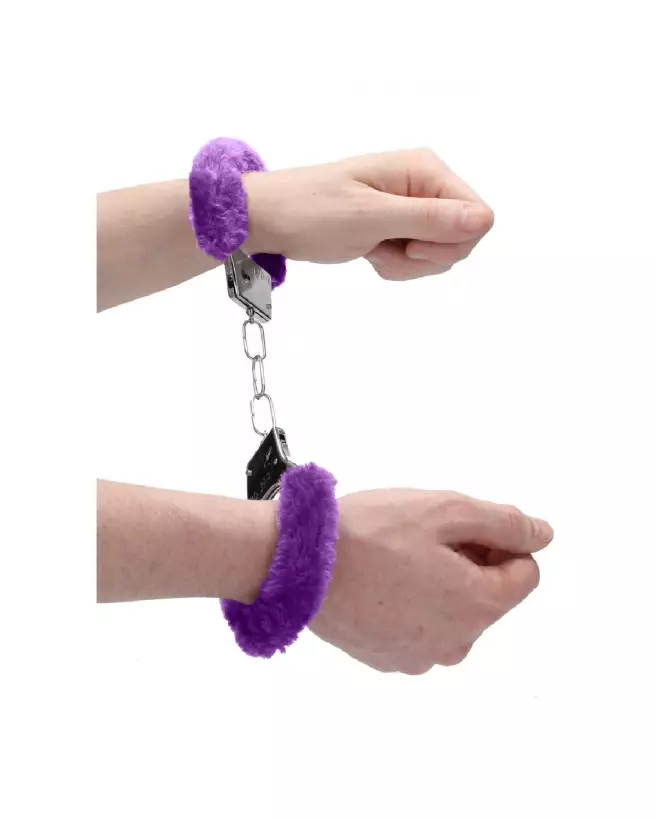 Menottes en fourrure pour débutants Ouch! by Shots, idéales pour bondage doux-7