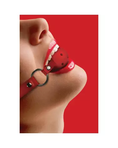 Photo du Ball Gag Ouch! by Shots en action, accessoire BDSM ajustable-4