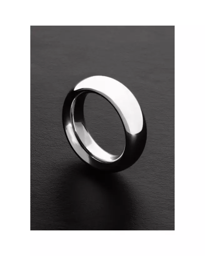 Image de l'anneau Donut C-Ring en métal par Steel by Shots, design élégant et robuste-1
