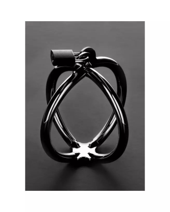 Image de la Criss Cross Hand Restraint en Métal de Steel by Shots, robuste et sécurisée-1
