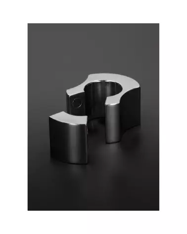 Image du Triad Magnetic Ball Stretcher en métal par Steel by Shots, design robuste et confortable pour une expérience ac-3