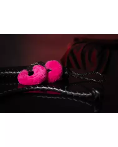Menottes en métal duveteux Ouch! by Shots pour jeu de bondage doux et sécurisé-6