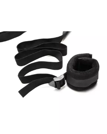 Système de Contrainte Lover's Bed Restraint Noir XR Brands en Métal-7