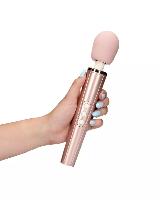 Vibrateur Wand Loveline by Shots en action, massant et puissant-7