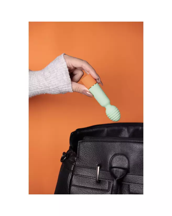 Mini-Vibrateur Strié USB Loveline by Shots pour plaisir discret et recharge pratique-6
