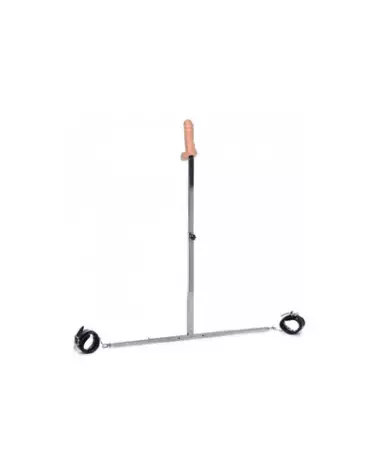 Barre d'écartement avec menottes et dildo anal XR Brands pour jeux de domination-1