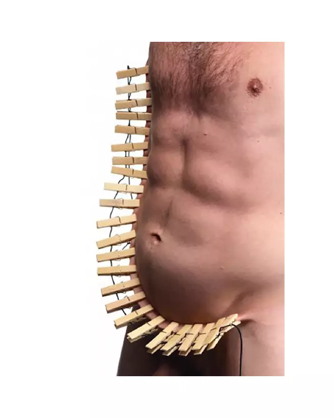 Image de Firecracker 24 Clothespin Body Chain par XR Brands pour stimulation des tétons et clitoris-5