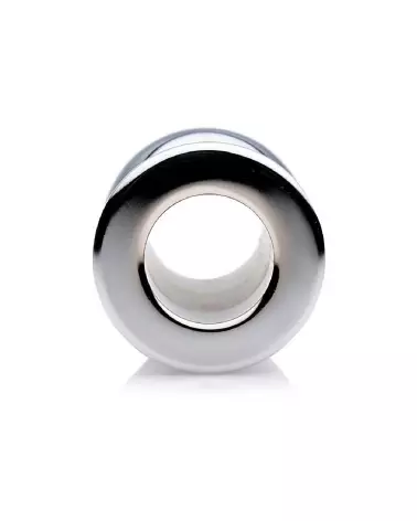 Dilatateur anal creux Medium Abyss de XR Brands en action-5