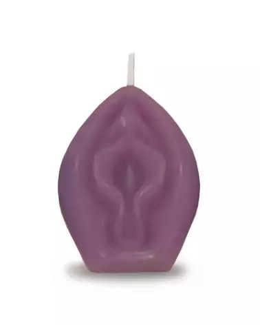 Photo de la bougie parfumée vanille Eden's Candle en forme d'aubergine de Little Genie Productions-1