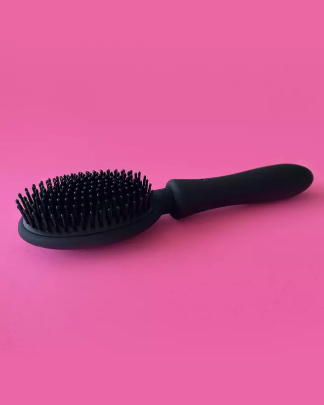 Brosse VIBRALISS noire, silicone premium, usage capillaire et personnel