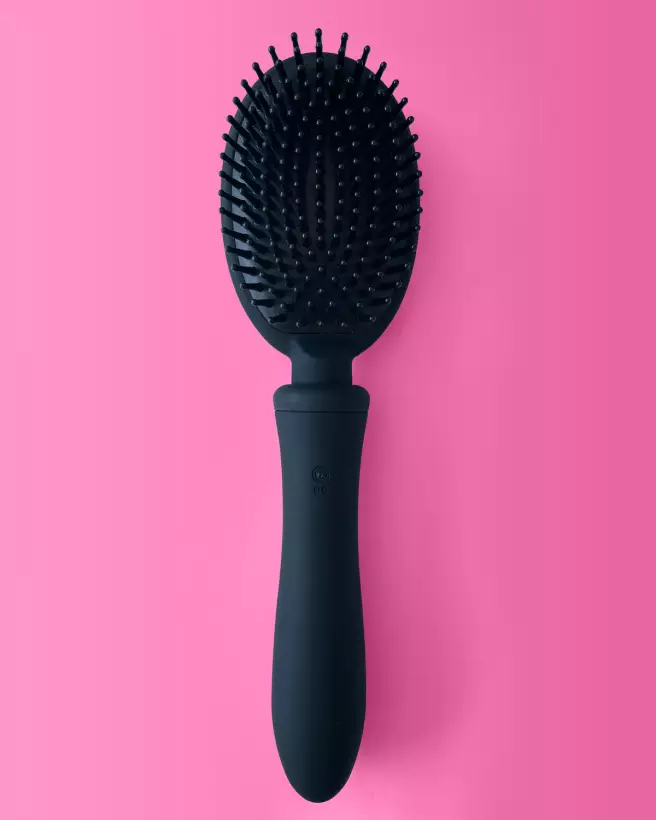 Brosse VIBRALISS noire waterproof, relaxation capillaire et massage doux