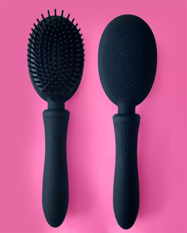 Brosse vibrante noire VIBRALISS, usage polyvalent et discret