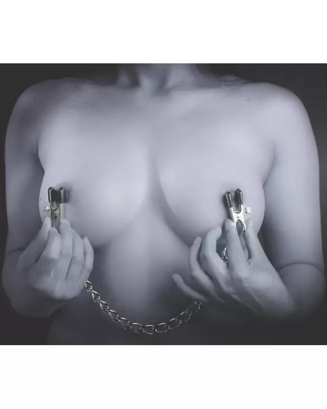 Image BK Chain avec pinces à tétons et clitoris de Bad Kitty pour stimulation érotique-7