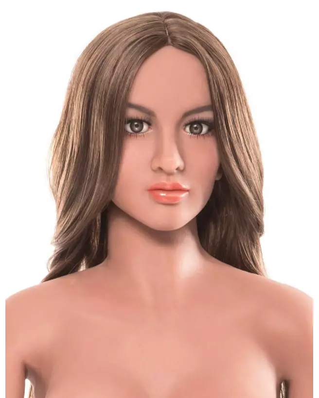 Image de la poupée ultra réaliste Ultimate Fantasy Dolls Carmen, détails et finitions de qualité-5