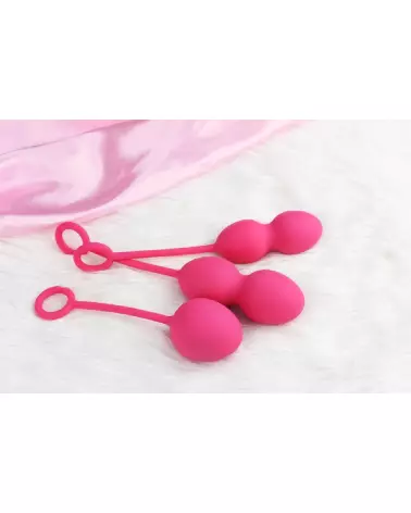 Image des Boules de Geisha Nova Plum Red SVAKOM pour renforcement pelvien et plaisir intime-5