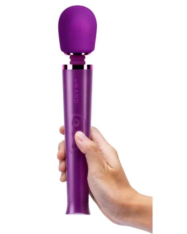 Image de Le Wand Petite Cherry Recharge, masseur ergonomique portable-4