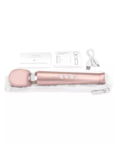 Image du Wand Petite Rose Gold, masseur vibrant élégant et portable de Le Wand-6